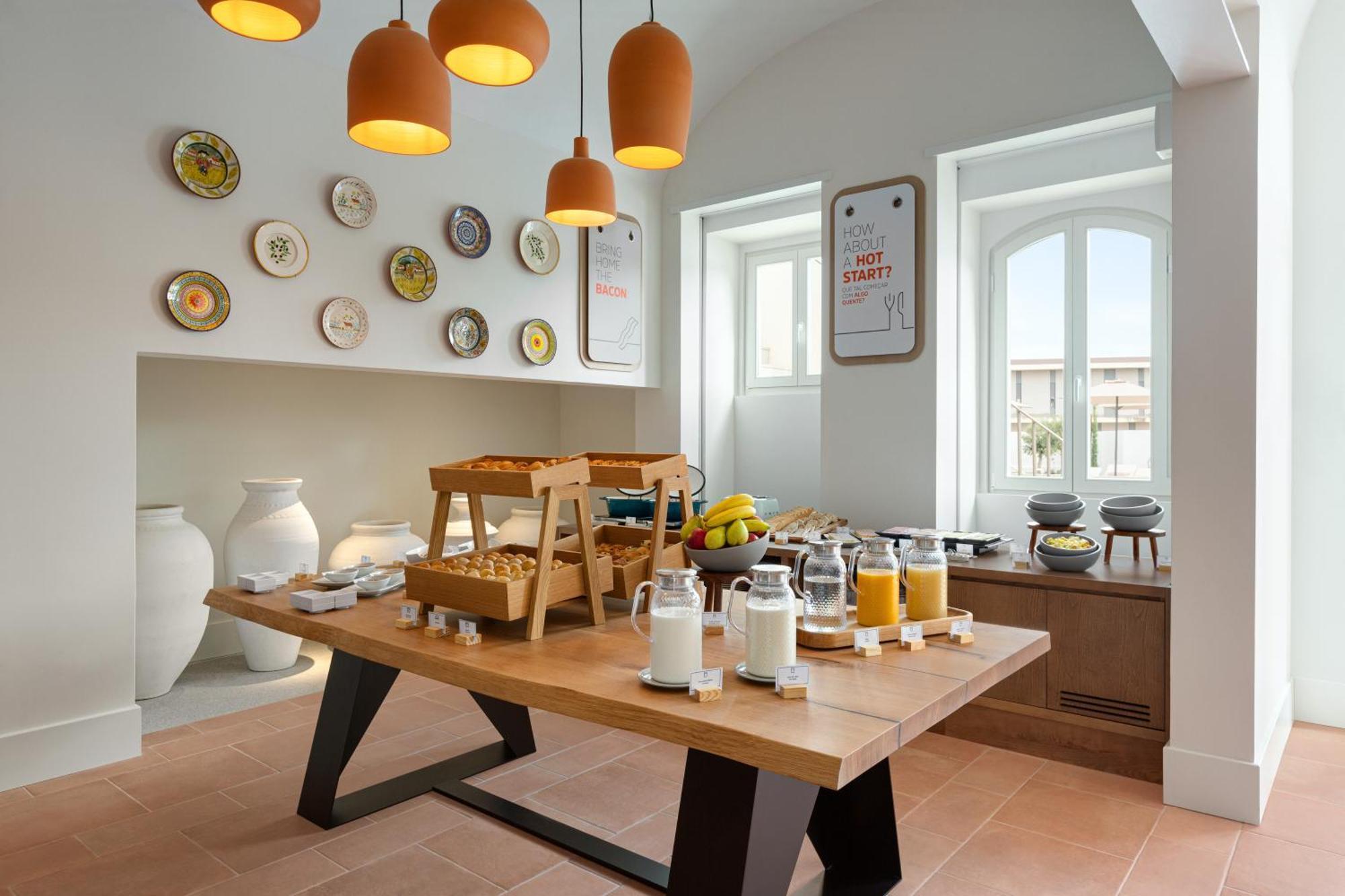 Holiday Inn Express Evora By Ihg Экстерьер фото