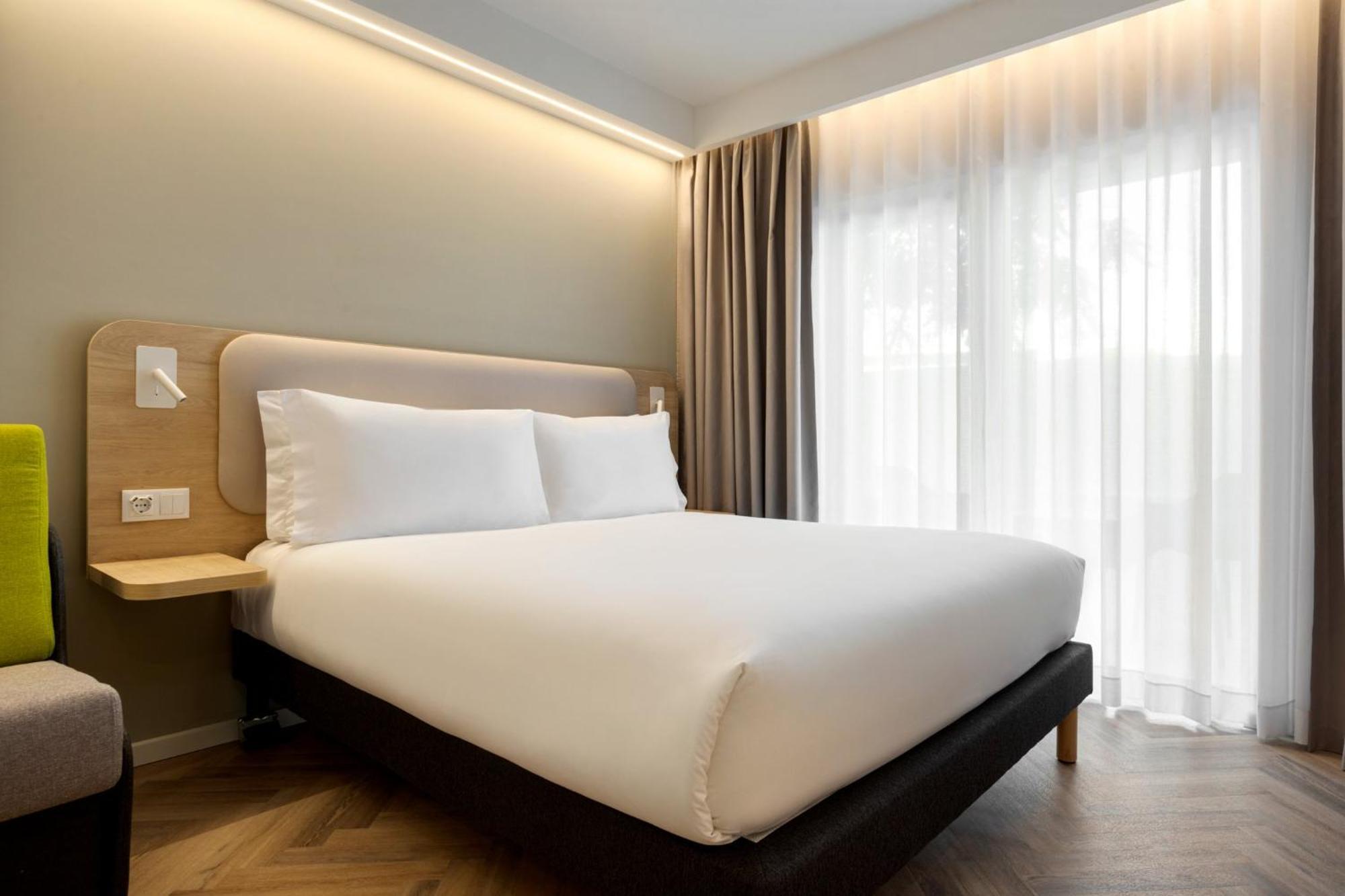 Holiday Inn Express Evora By Ihg Экстерьер фото